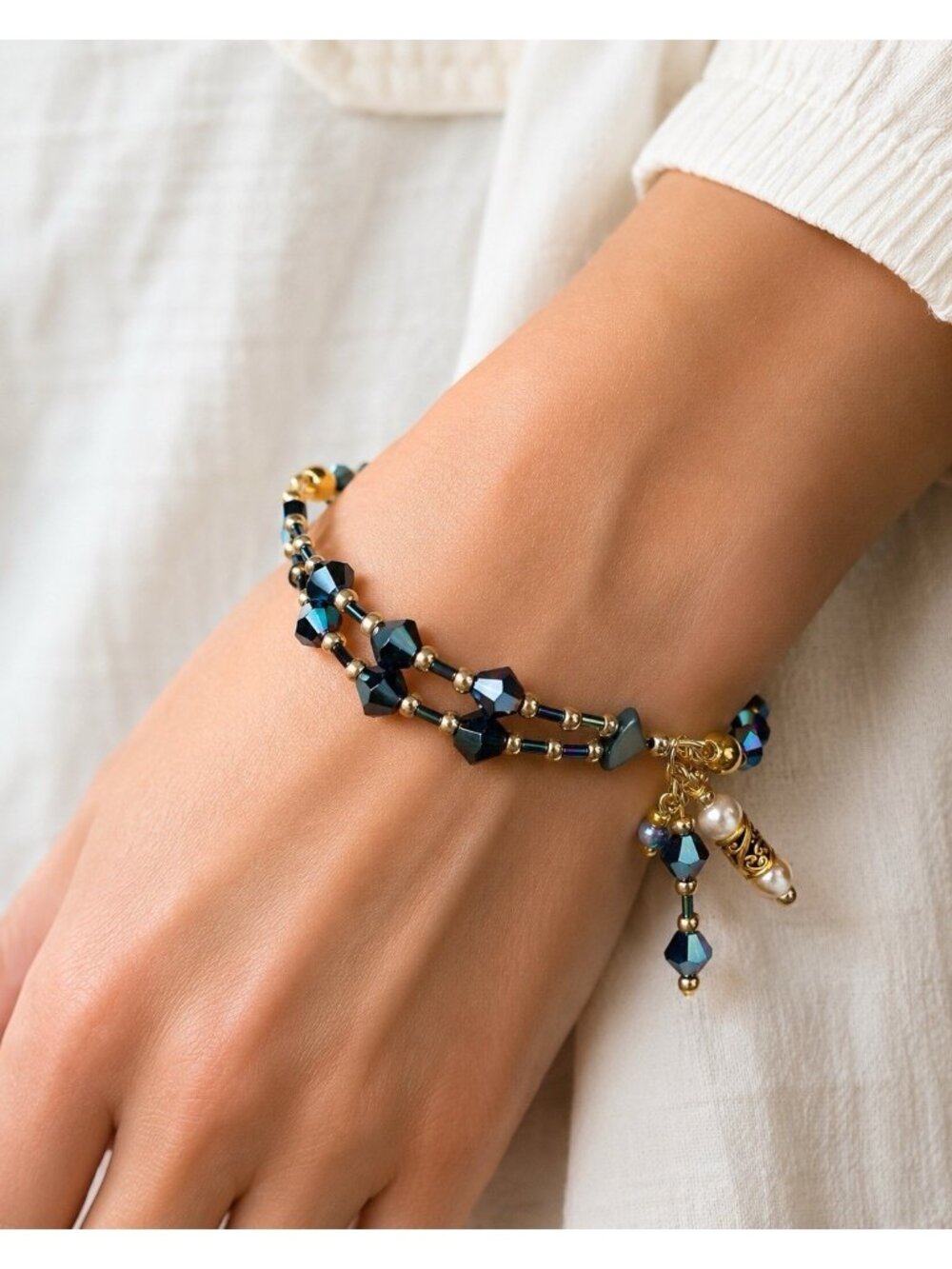 Reimagined Blue Crystal Bicone Faux Pearl Stretch Bracelet 7” Gold Tone